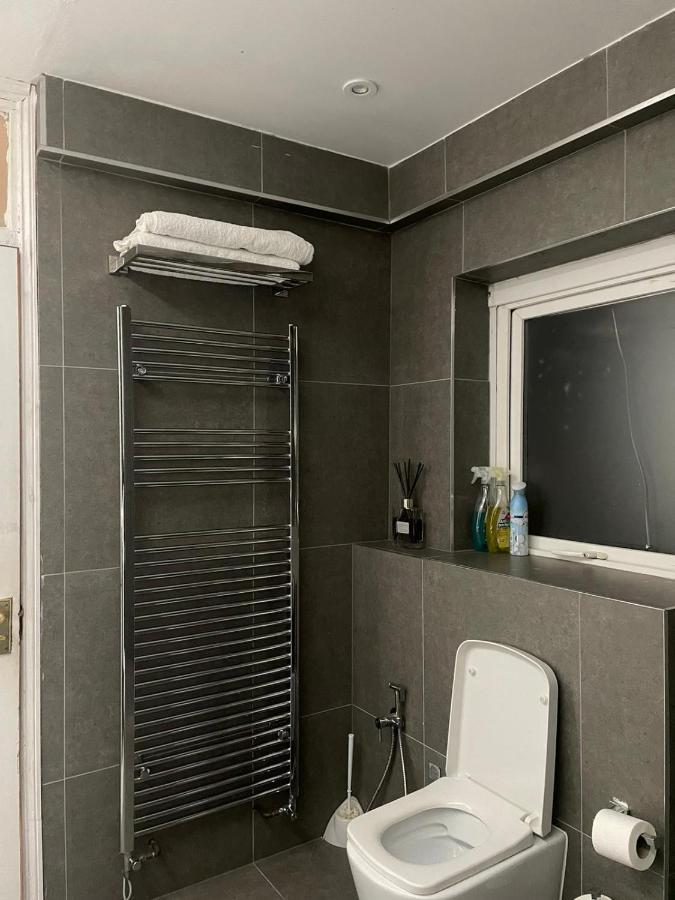 Balham, South London Spacious Guest House 1, 6 Rooms Available Eksteriør bilde