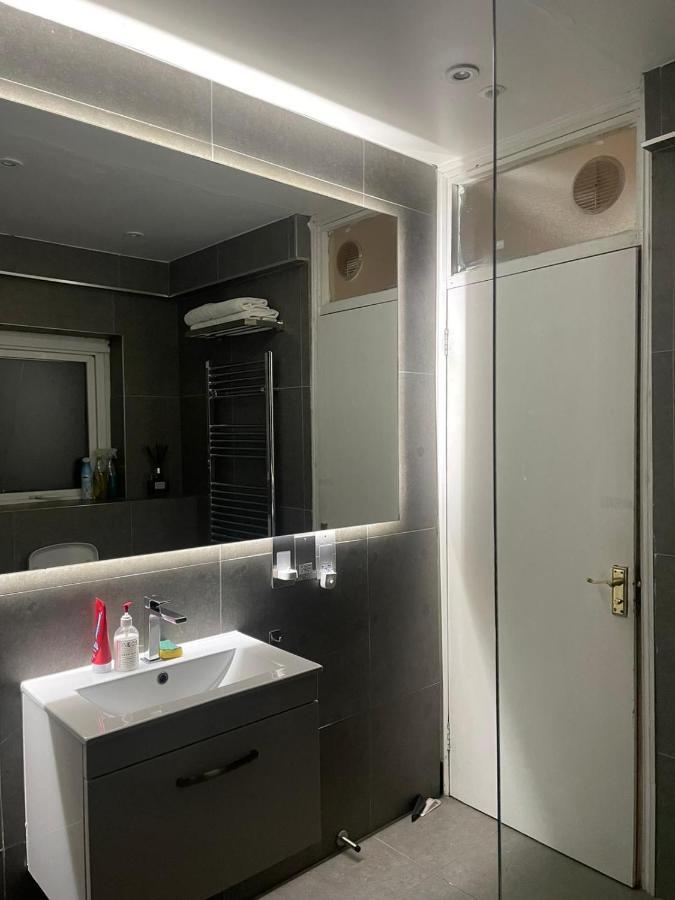 Balham, South London Spacious Guest House 1, 6 Rooms Available Eksteriør bilde