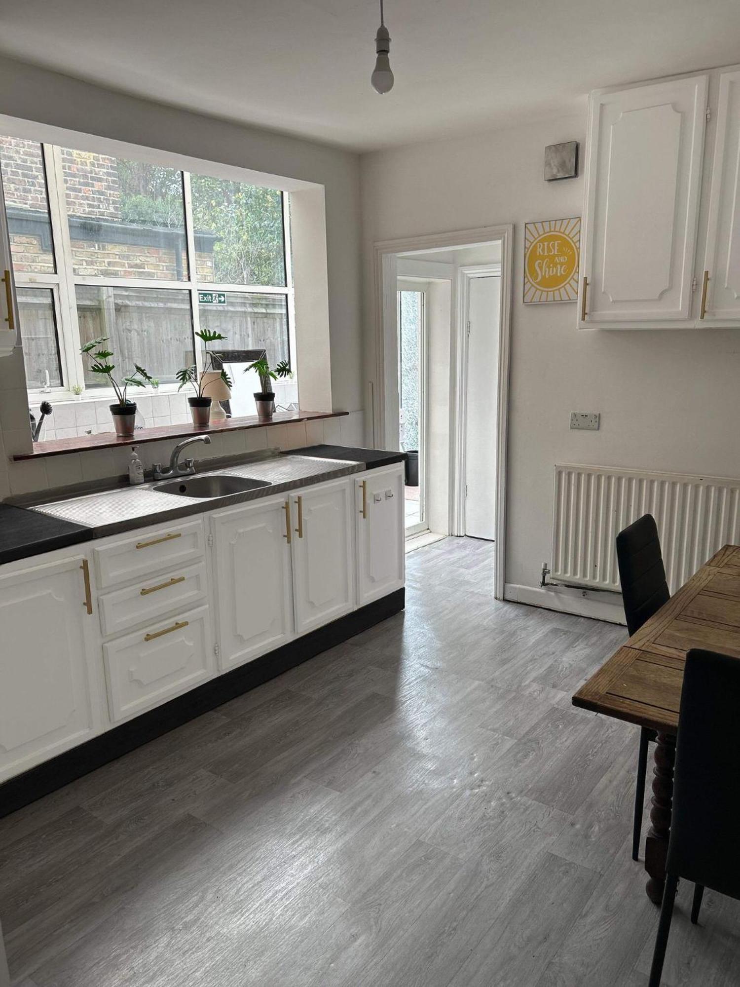 Balham, South London Spacious Guest House 1, 6 Rooms Available Eksteriør bilde